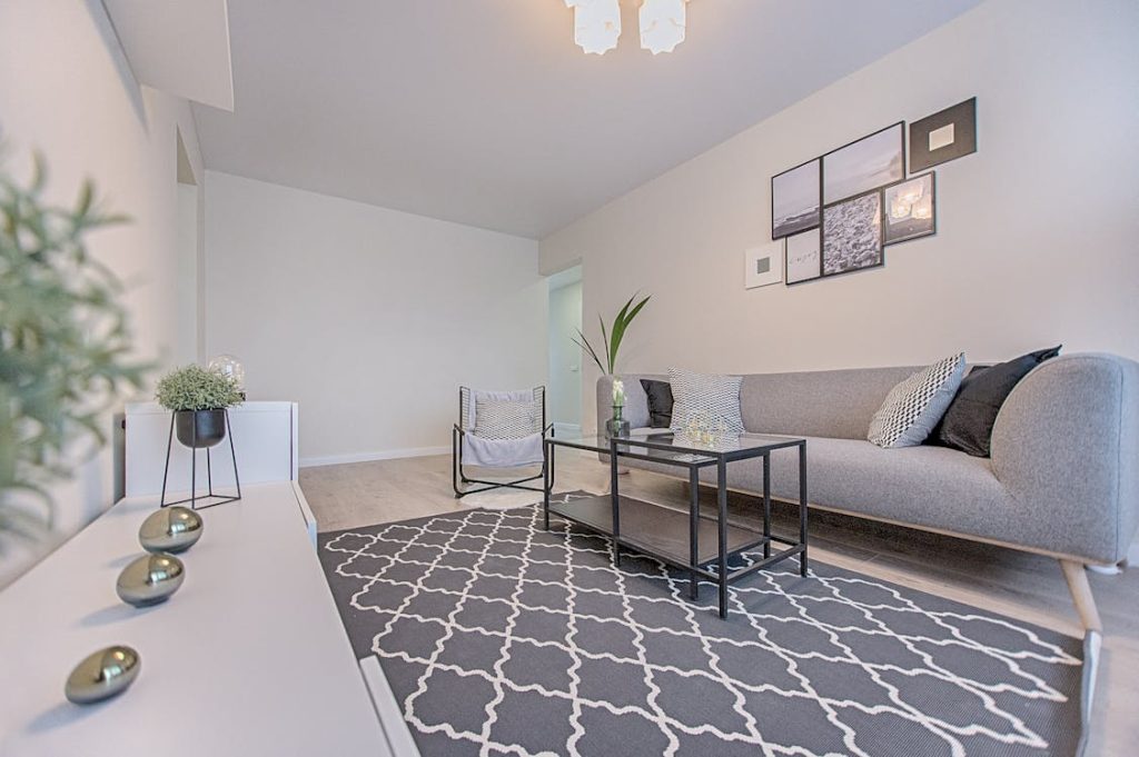 https://www.pexels.com/photo/three-gray-ornaments-on-white-wooden-desk-inside-living-room-1571470/