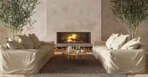 Warm Scandinavisch interieur met open haard en lichte banken